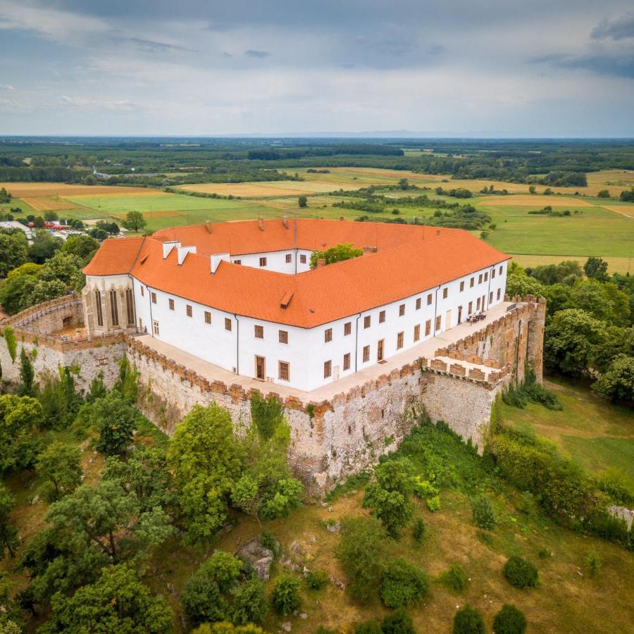 Holiday Apartmanhaz Harkány Exterior foto