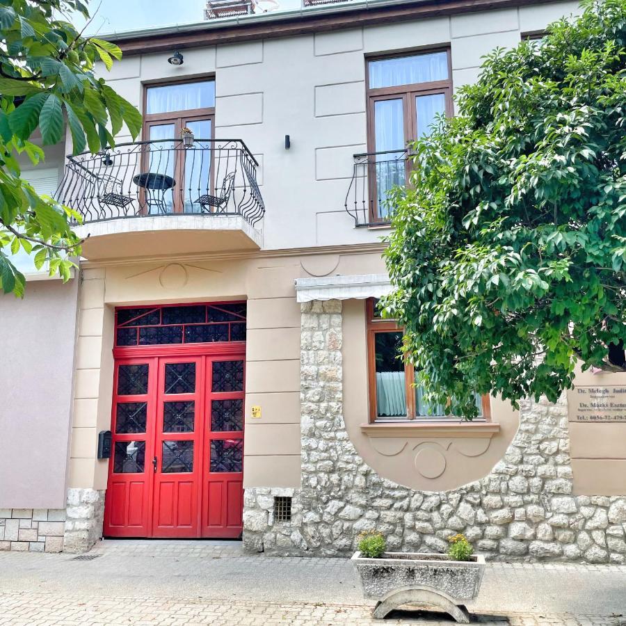 Holiday Apartmanhaz Harkány Exterior foto